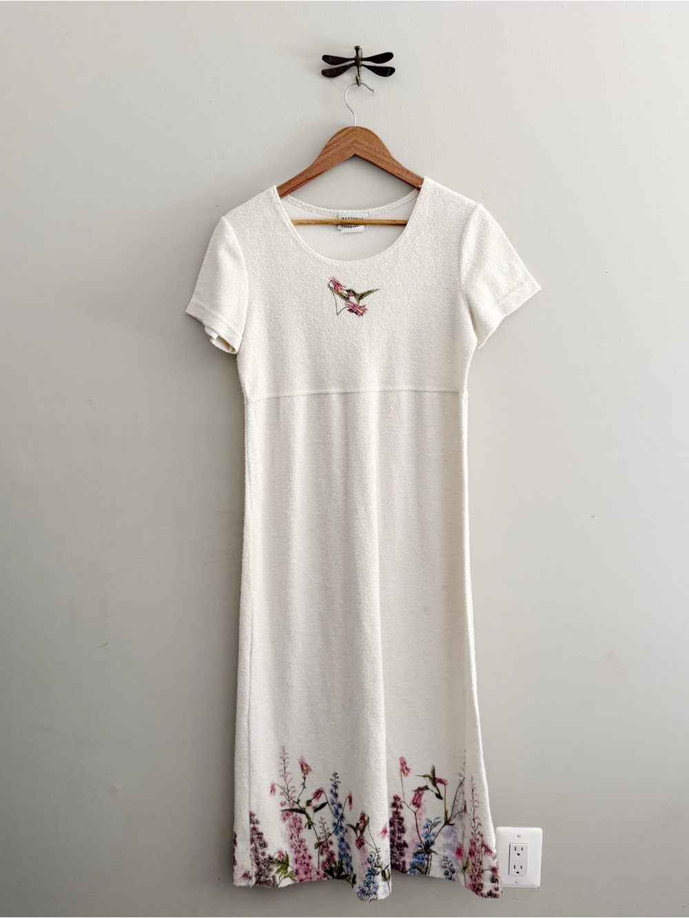 Vintage Ruby Throated Hummingbird Cream Short-Sleeve Floral Midi Dress